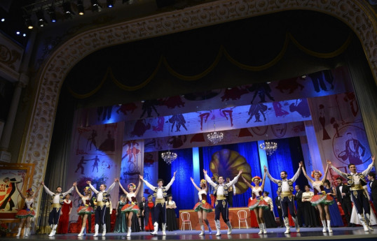 Azərbaycanda dövlət teatrlarında baş rejissor ştatı ləğv edilib