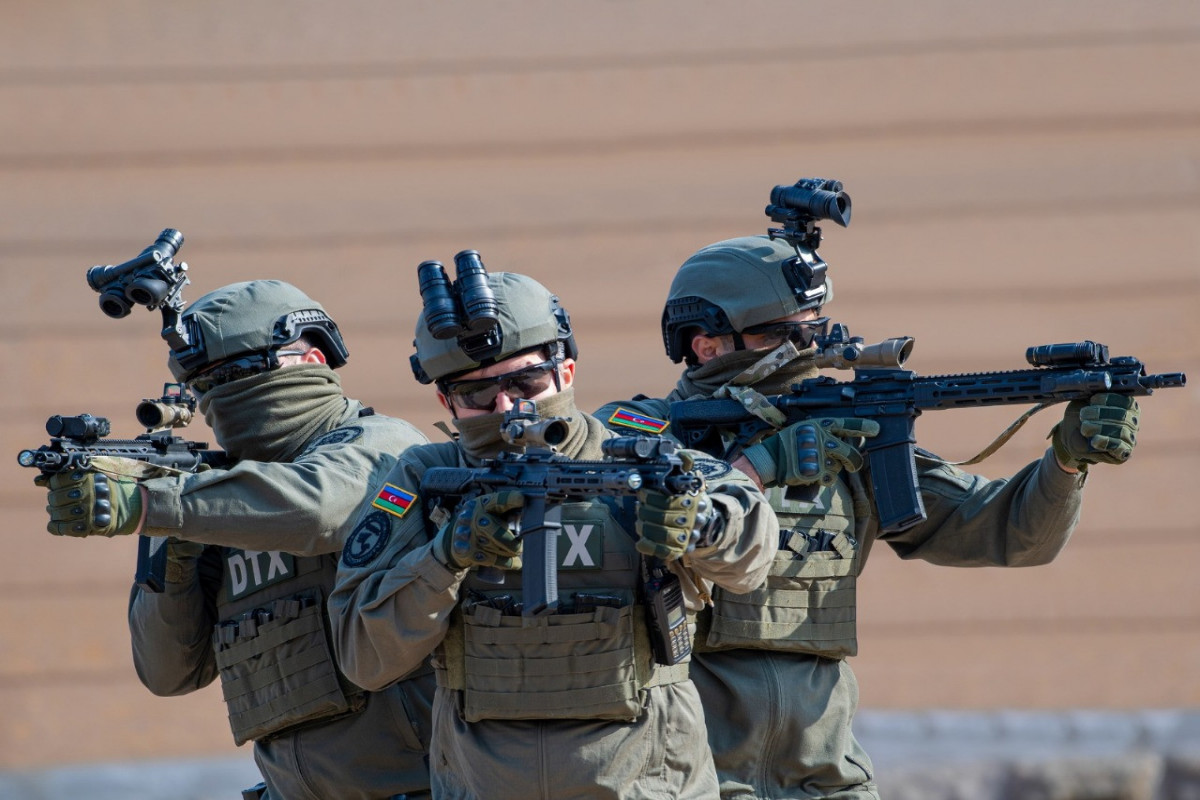Xarici ölkənin Azərbaycandakı səfirliyinə qarşı terror hücumuna hazırlaşan şəxslər həbs edilib - VİDEO 