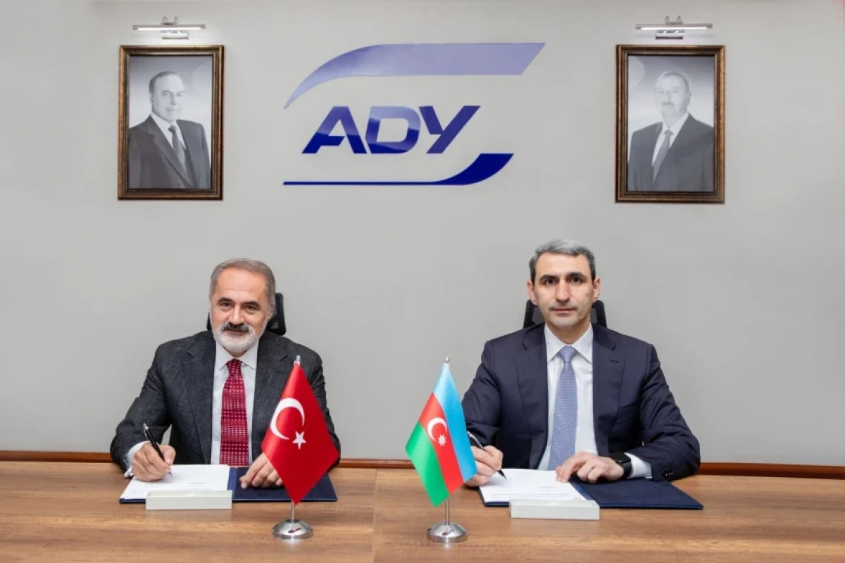 Azərbaycan və Türkiyə arasında dəmir yolu sahəsində yeni sənəd imzalanıb