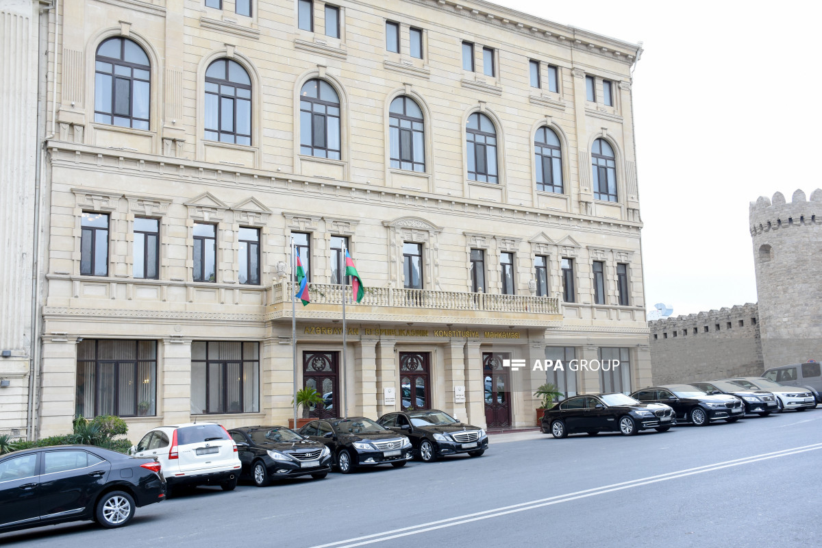 Konstitusiya Məhkəməsi Baş Prokurorluğun sorğusu üzrə qərar verib