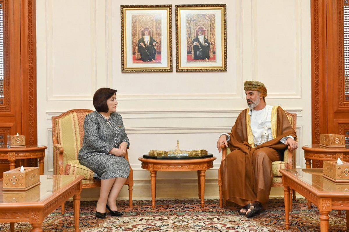 Milli Məclisin sədri Sahibə Qafarova və Oman Sultanlığının Şura Məclisinin sədri  Şeyx Xalid bin Hilal Al Mavali