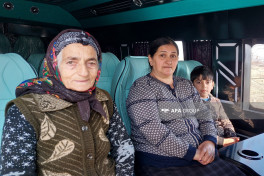 Növbəti köç karvanı Ağdərənin Həsənriz kəndinə çatıb, açarlar təqdim olunub- FOTO  - YENİLƏNİB 