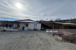 Növbəti köç karvanı Ağdərənin Həsənriz kəndinə çatıb, açarlar təqdim olunub- FOTO  - YENİLƏNİB 