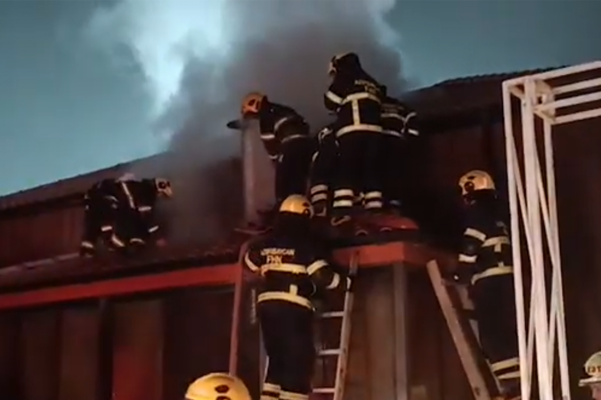 Bakıda restoranda yanğın olub - VİDEO 