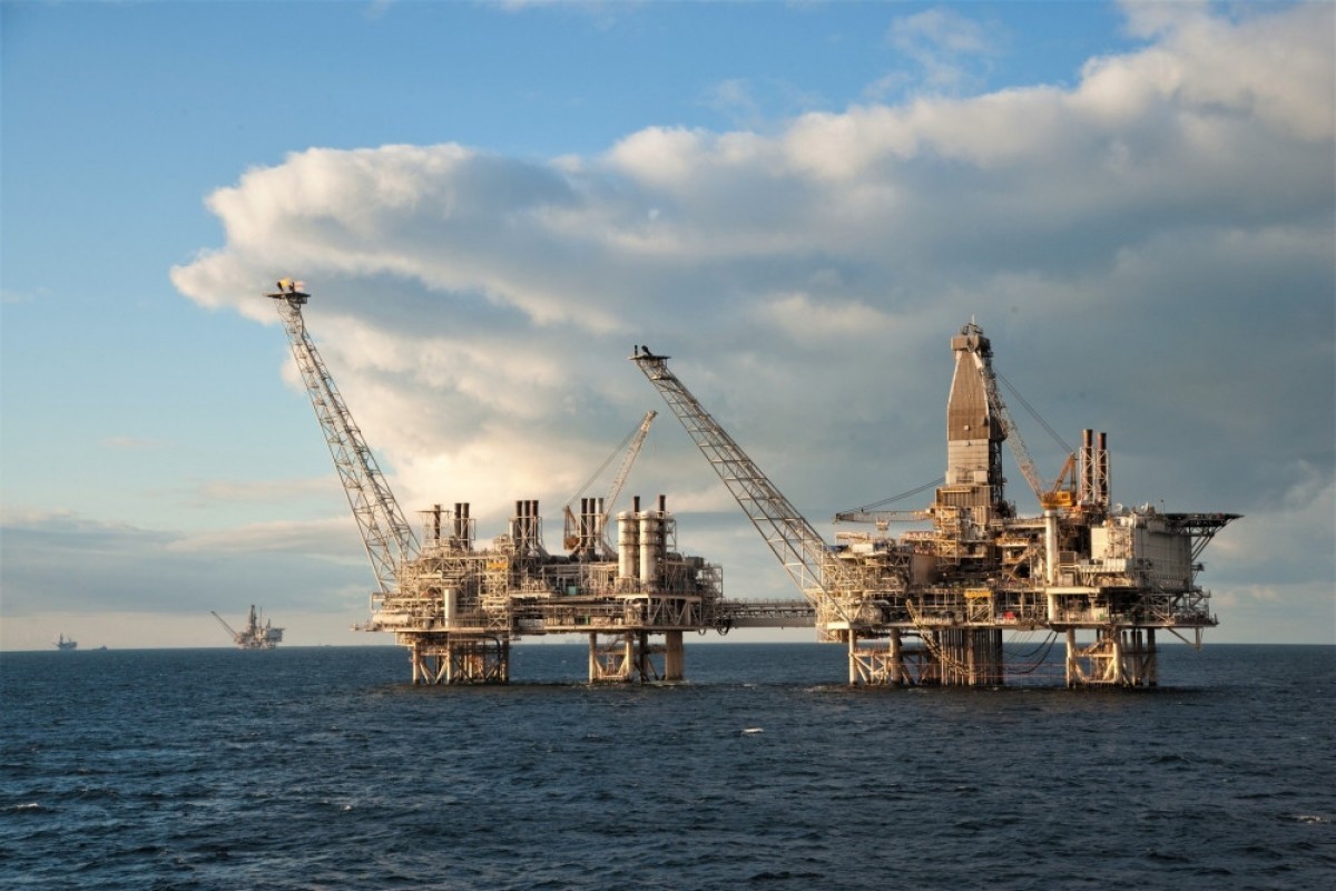 Азербайджанская нефть торгуется по 75 долларов