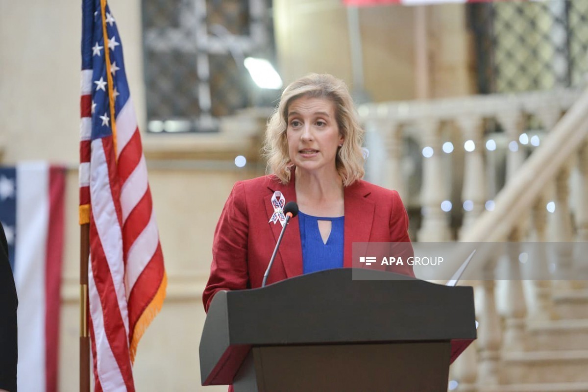 Эми Карлон: Азербайджан и США сегодня продолжают совместную работу во имя более взаимосвязанного, более процветающего и более безопасного будущего