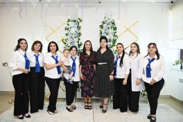 Leyla Əliyeva Şəkidə Uşaq evi sosial xidmət müəssisəsinin sakinləri ilə görüşüb - FOTO 