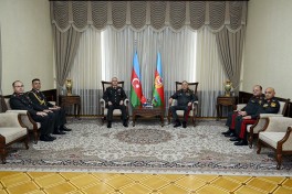Kərim Vəliyev türkiyəli generalın rəhbərlik etdiyi heyətlə görüşüb