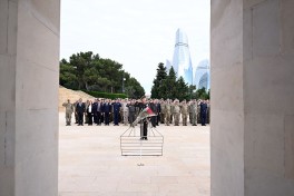 Kərim Vəliyev türkiyəli generalın rəhbərlik etdiyi heyətlə görüşüb