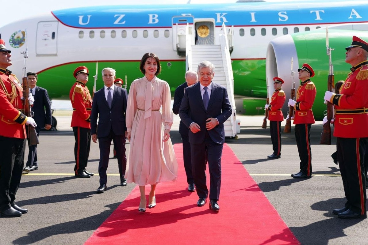 Şavkat Mirziyoyev Gürcüstana səfər edib