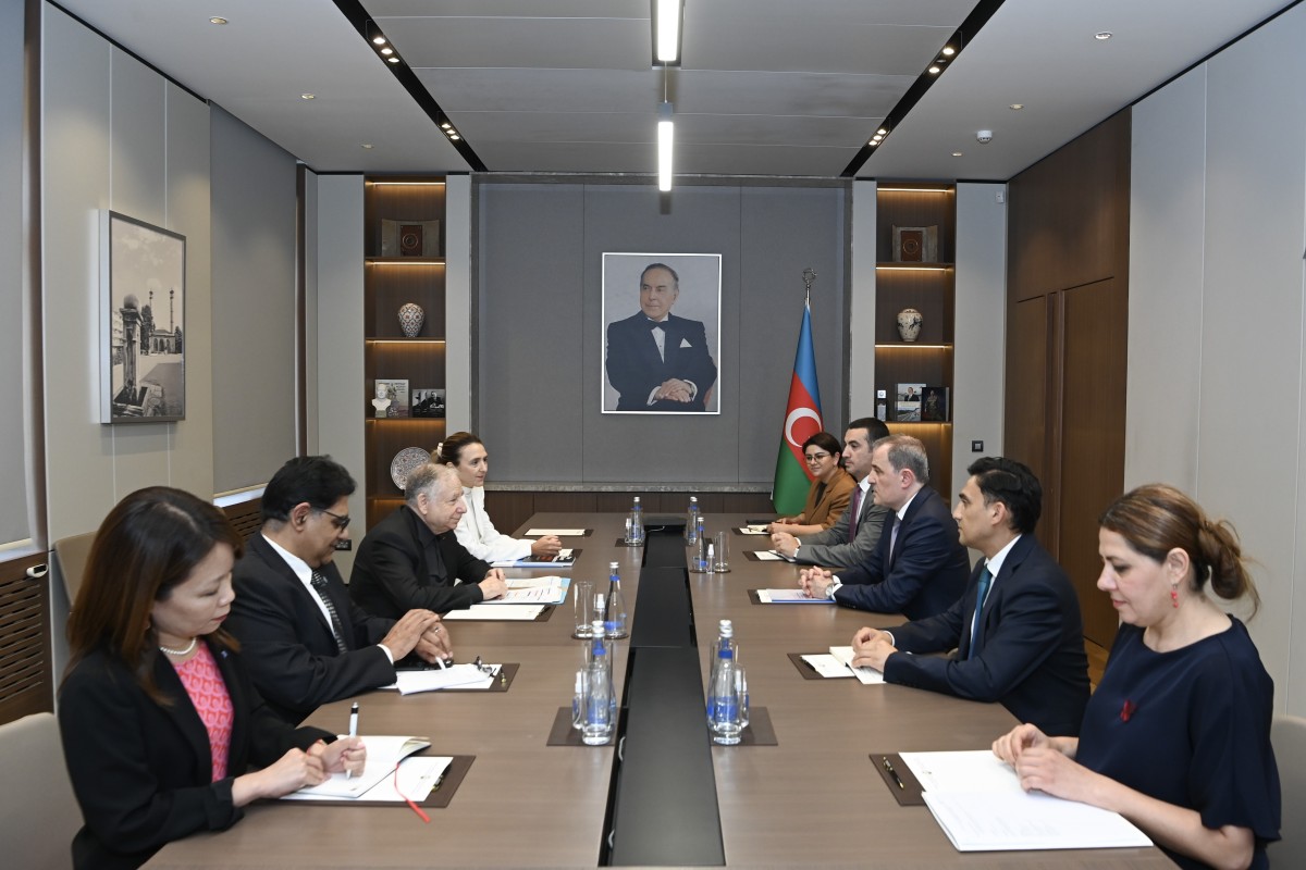 Ceyhun Bayramov BMT Baş katibinin xüsusi elçisi ilə görüşüb