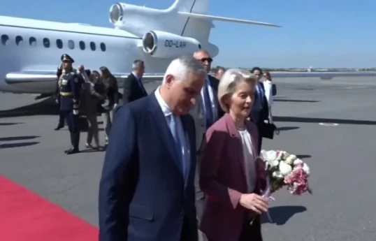 Mqer Qriqoryan, Ursula Fon der Lyayen