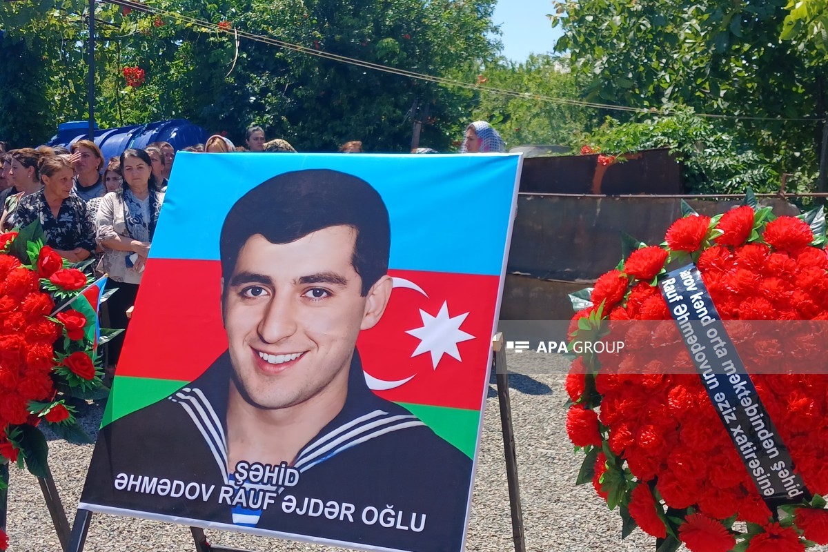 I Qarabağ müharibəsində itkin düşmüş hərbçi Rauf Əhmədovun qalıqları Goranboyda dəfn edilib - <span class="red_color">FOTO