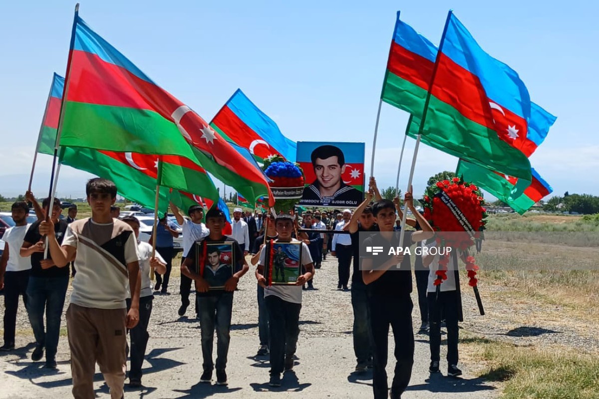 I Qarabağ müharibəsində itkin düşmüş hərbçi Rauf Əhmədovun qalıqları Goranboyda dəfn edilib - <span class="red_color">FOTO