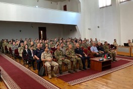 Türkiyə generalı Azərbaycan HDQ-də olub