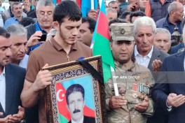 Birinci Qarabağ müharibəsi şəhidi Bahadur Kamalovun qalıqları Kəlbəcərdə dəfn olunub - FOTO 