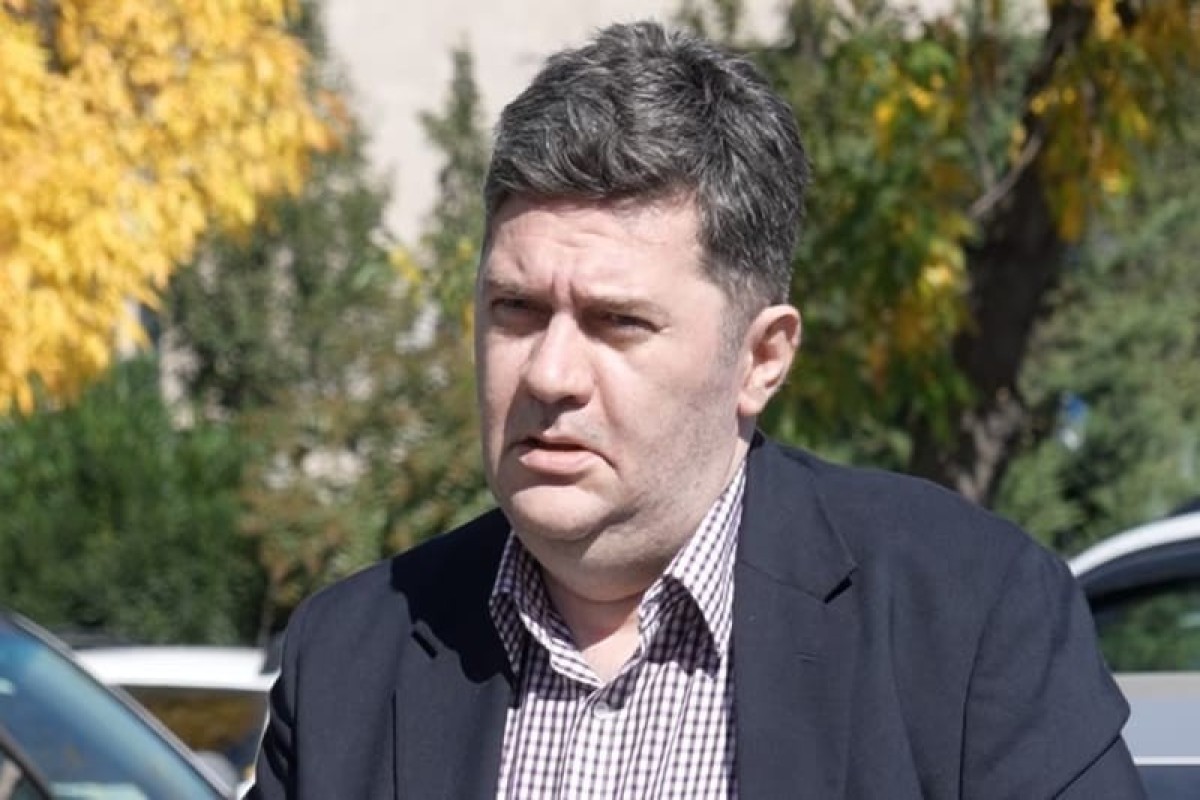 Gürcüstanın keçmiş müdafiə naziri 2 il 6 ay müddətinə həbs olunub