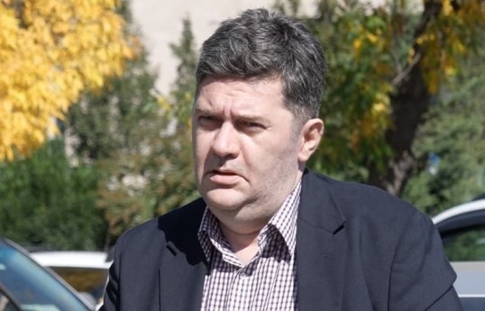 Gürcüstanın keçmiş müdafiə naziri 2 il 6 ay müddətinə həbs olunub