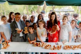 Leyla Əliyeva Qəbələdə fərdi sərginin açılışında və ağacəkmə aksiyasında iştirak edib - FOTO 