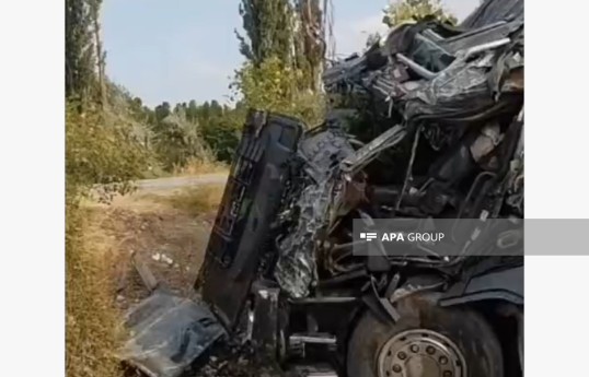 Qusarda yük maşını aşıb, ölən var - FOTO 