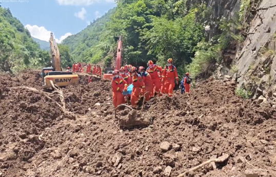 Çində torpaq sürüşməsi nəticəsində 5 nəfər ölüb, 12 nəfər itkin düşüb