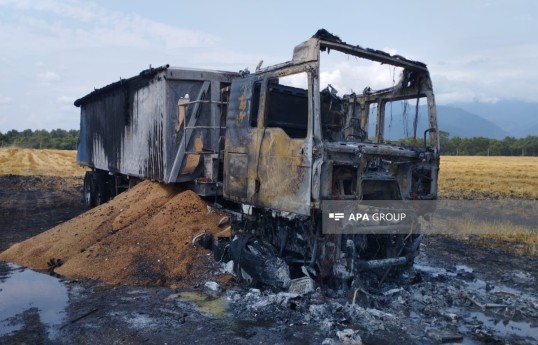 Oğuzda buğda yüklü TIR yanıb - FOTO 
