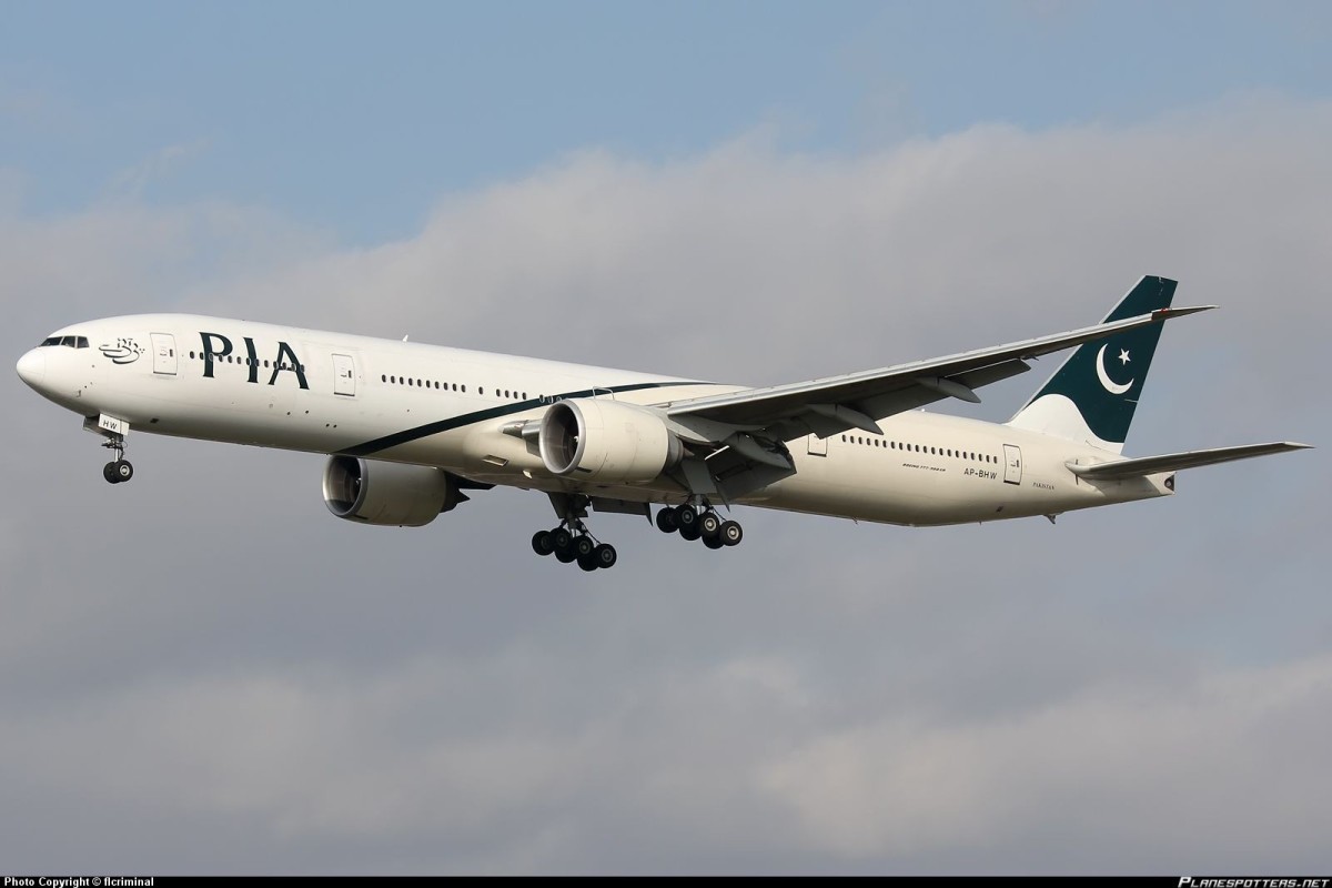 Pakistan sahillərində yük daşıyan "Boeing 737" ilə əlaqə kəsilib