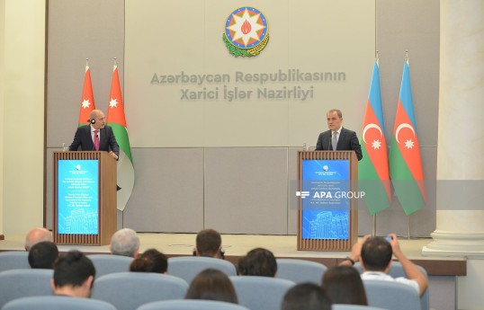 XİN: Münaqişə zonalarında yaşayan Azərbaycan vətəndaşlarının ölkəyə qaytarılması üçün sistemli iş aparılır