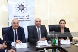 “Dövlətin rəqəmsal inkişaf siyasəti və QHT-lərin bu prosesə dəstəyi” mövzusunda ictimai müzakirə keçirilib - FOTO 