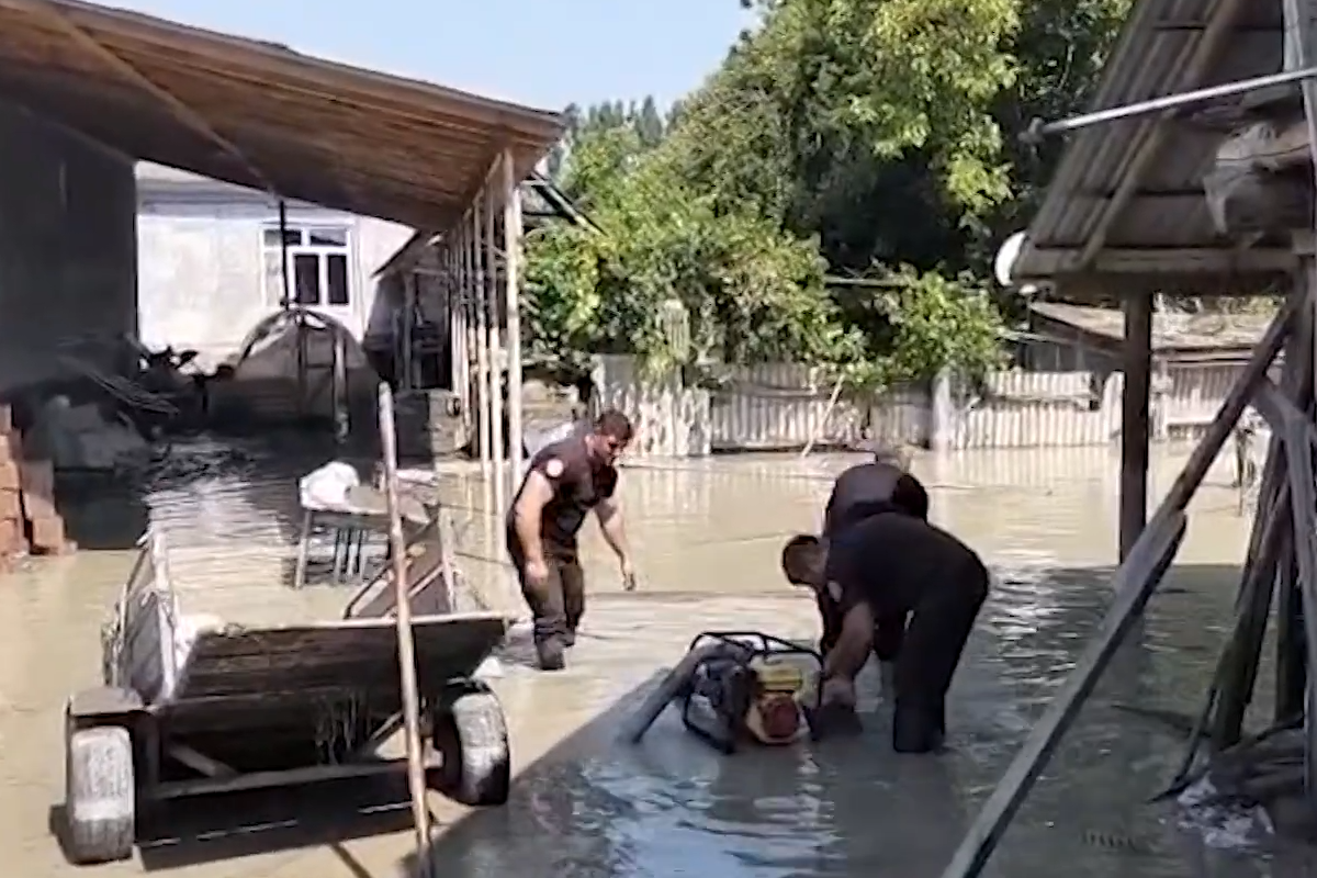 FHN: Balakən və Ağstafada su dolmuş ərazilərdə təhlükəsizlik tədbirləri davam etdirilir - <span class="red_color">VİDEO