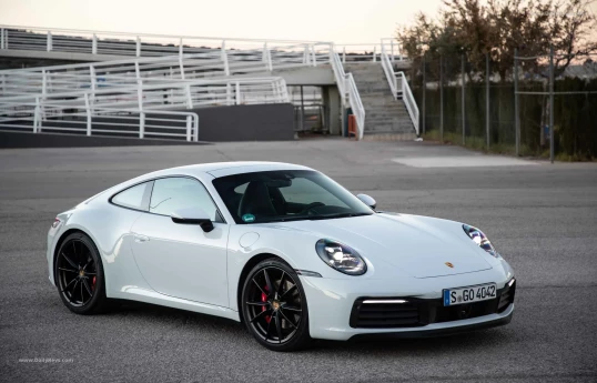 "Porsche" satışları 2026-cı ildə 16 faiz azalıb