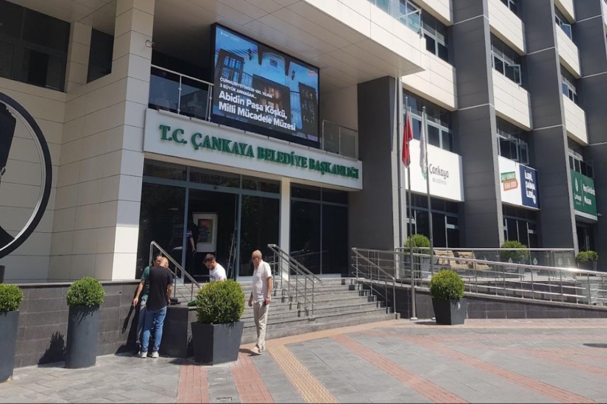 Ankaranın Çankaya bələdiyyəsində axtarış aparılıb, bələdiyyə sədri saxlanılıb