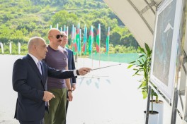 Prezident İlham Əliyev Laçında “Həkəriçay” su anbarının təməlini qoyub