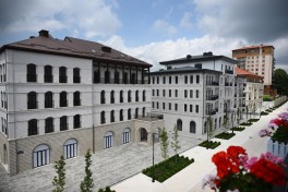 Prezident Şuşanın Qarabağ küçəsində həyata keçirilmiş işlərlə tanış olub