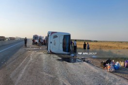 Hacıqabulda sərnişin avtobusu aşıb, çoxsaylı xəsarət alan var - FOTO 