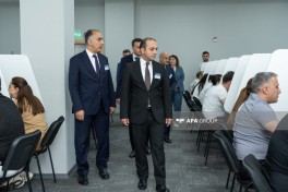 Dövlət icra məmuru vəzifəsinə qəbulla bağlı test imtahanı keçirilir - FOTOLENT  - YENİLƏNİB 