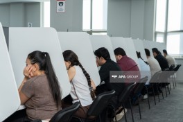 Dövlət icra məmuru vəzifəsinə qəbulla bağlı test imtahanı keçirilir - FOTOLENT  - YENİLƏNİB 