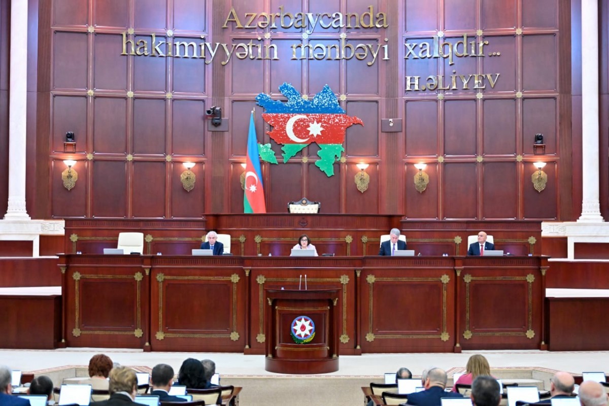 "Kraudfandinq haqqında” qanun layihəsinin adına görə parlamentdə mübahisə düşüb