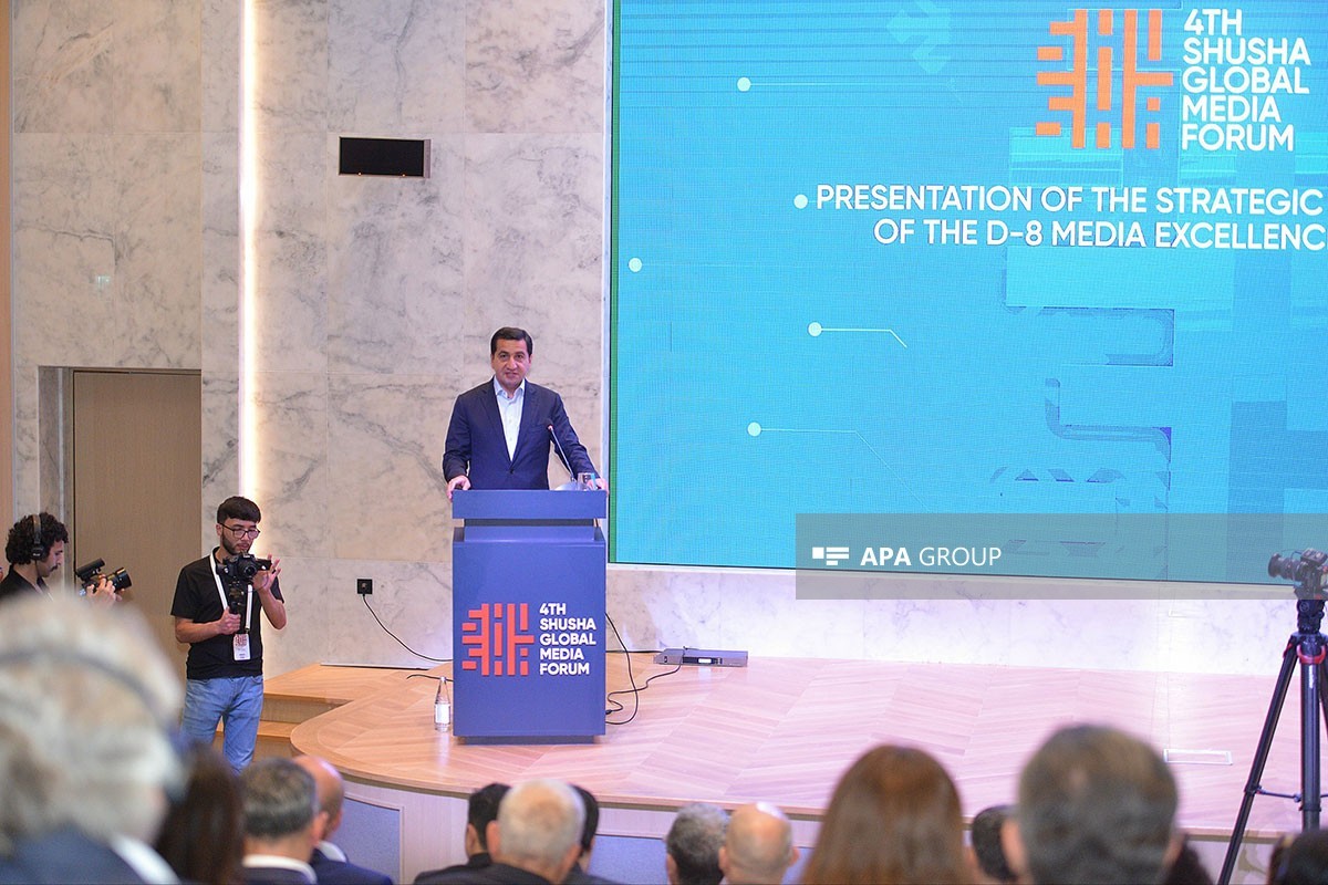 Azərbaycan Respublikası Prezidentinin köməkçisi – Prezident Administrasiyasının Xarici siyasət məsələləri şöbəsinin müdiri Hikmət Hacıyev