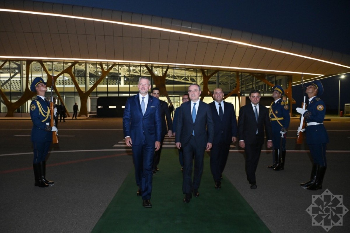 Slovakiya Prezidenti Füzuli aeroportundan təyyarə ilə Bakı şəhərinə yola düşüb - <span class="red_color">FOTO
