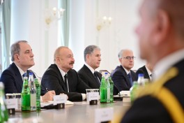 Prezident İlham Əliyevin Şuşada Slovakiya Prezidenti ilə geniş tərkibdə görüşü olub - FOTO 