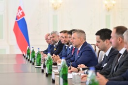 Prezident İlham Əliyevin Şuşada Slovakiya Prezidenti ilə geniş tərkibdə görüşü olub - FOTO 