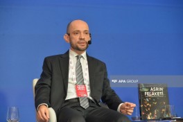 IV Şuşa Qlobal Media Forumu üzrə şəhərsalma narrativləri və media məsuliyyəti ilə bağlı sessiya keçirilib - FOTO 