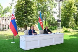 Azərbaycan və Slovakiya prezidentləri Şuşada mətbuata bəyanatlarla çıxış ediblər - VİDEO   - FOTO - YENİLƏNİB 
