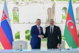Azərbaycan və Slovakiya prezidentləri Şuşada mətbuata bəyanatlarla çıxış ediblər - VİDEO   - FOTO - YENİLƏNİB 