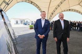 Azərbaycan və Slovakiya prezidentləri Ağdamın Baş Qərvənd kəndində görülən işlərlə tanış olublar, məktəbin təməli qoyulub - FOTO 