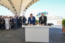 Azərbaycan və Slovakiya prezidentləri Ağdamın Baş Qərvənd kəndində görülən işlərlə tanış olublar, məktəbin təməli qoyulub - FOTO 