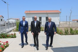 Azərbaycan və Slovakiya prezidentləri Ağdamın Baş Qərvənd kəndində görülən işlərlə tanış olublar, məktəbin təməli qoyulub - FOTO 