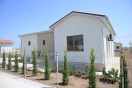 Azərbaycan və Slovakiya prezidentləri Ağdamın Baş Qərvənd kəndində görülən işlərlə tanış olublar, məktəbin təməli qoyulub - FOTO 