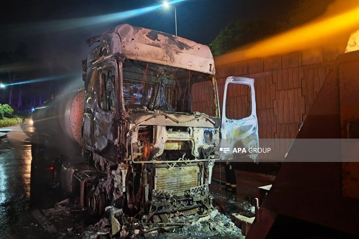 Biləcəridə dizel daşıyan yük avtomobili yanıb - <span class="red_color">FOTO